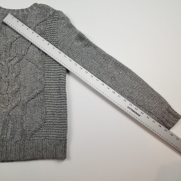 Abercrombie Gray Cable Knit Cozy Crewneck Fisherman Sweater sz S - Picture 9 of 9